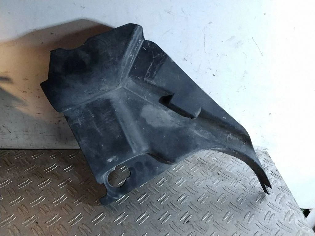 Foot area side trim – Land Rover Discovery Sport (2014-)