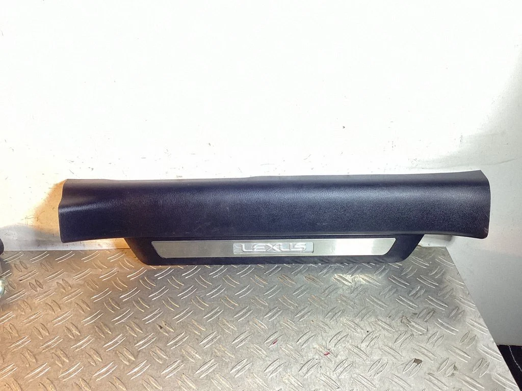Side skirt front trim – Lexus RX III (2008-2015)