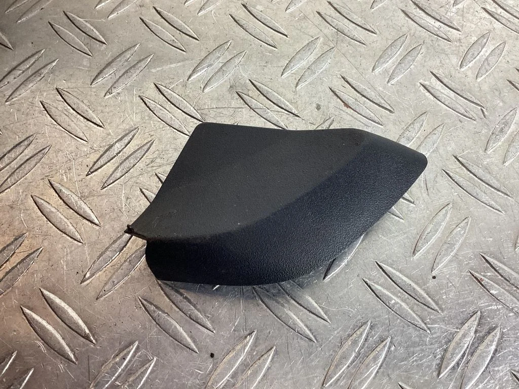 Rear seat side bottom trim – Lexus RX 450H (2016-)