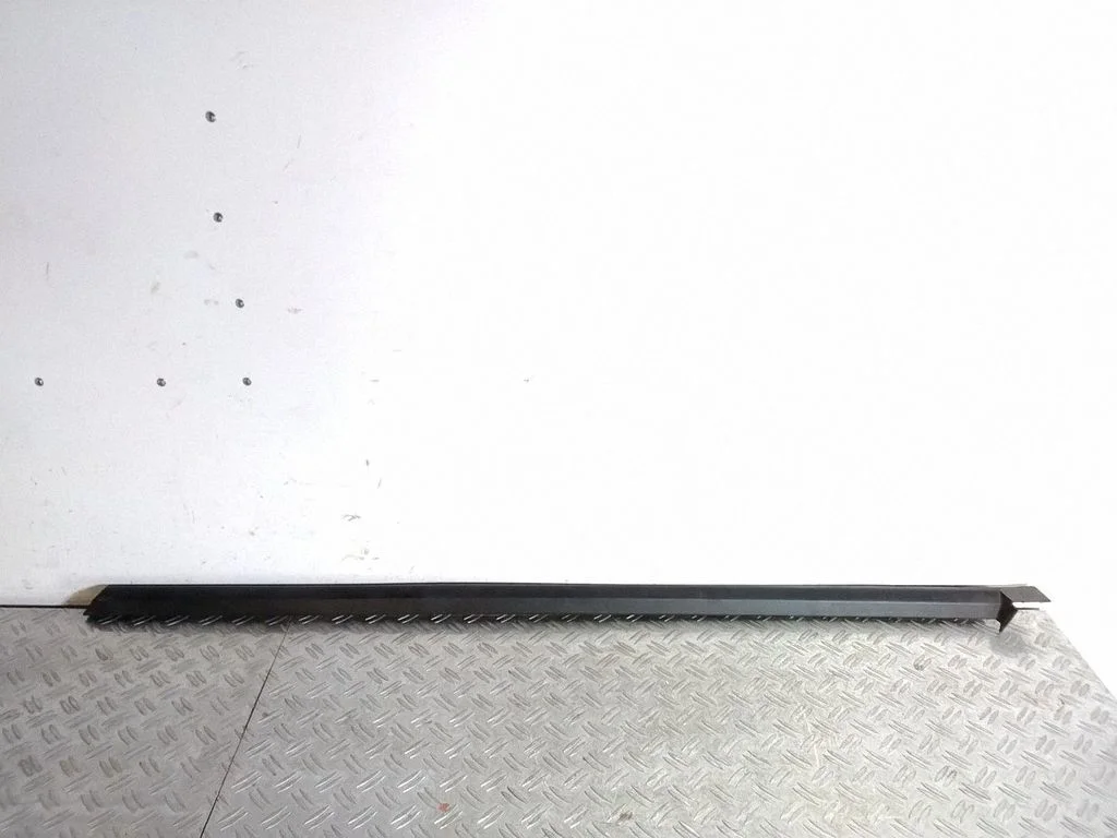 Side skirt front trim – Porsche Macan (95B) (2014-2018)