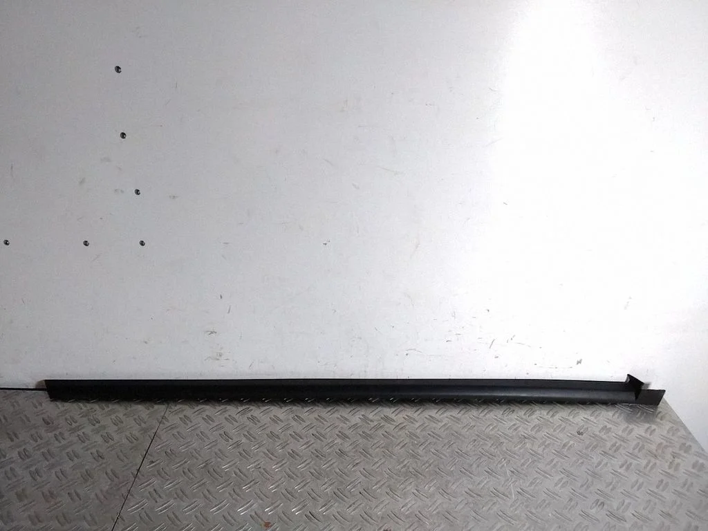 Side skirt front trim – Porsche Macan (95B) (2014-2018)