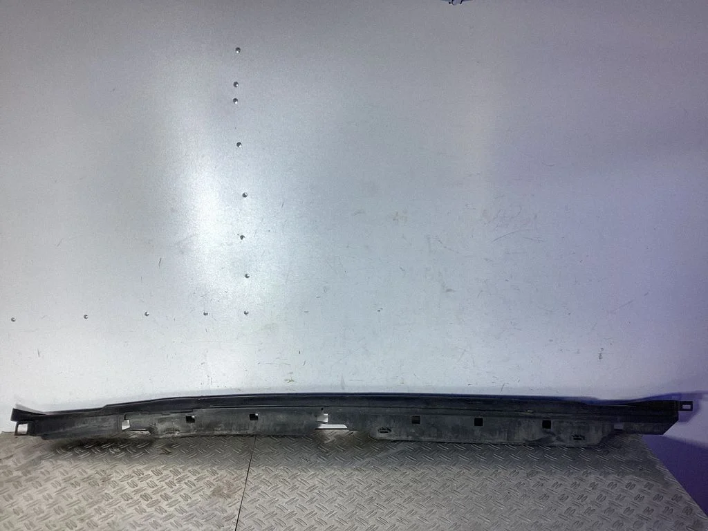 Side skirt front trim – Toyota Land Cruiser (J150) (2009-)
