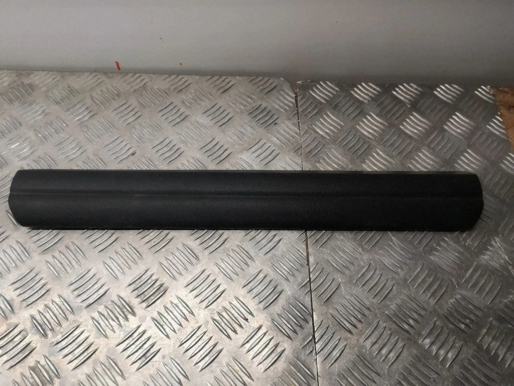 Side skirt front trim 51439162721