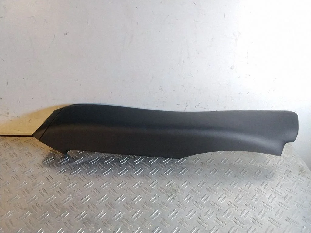 Rear seat side top trim – Lexus RX 450H (2016-)