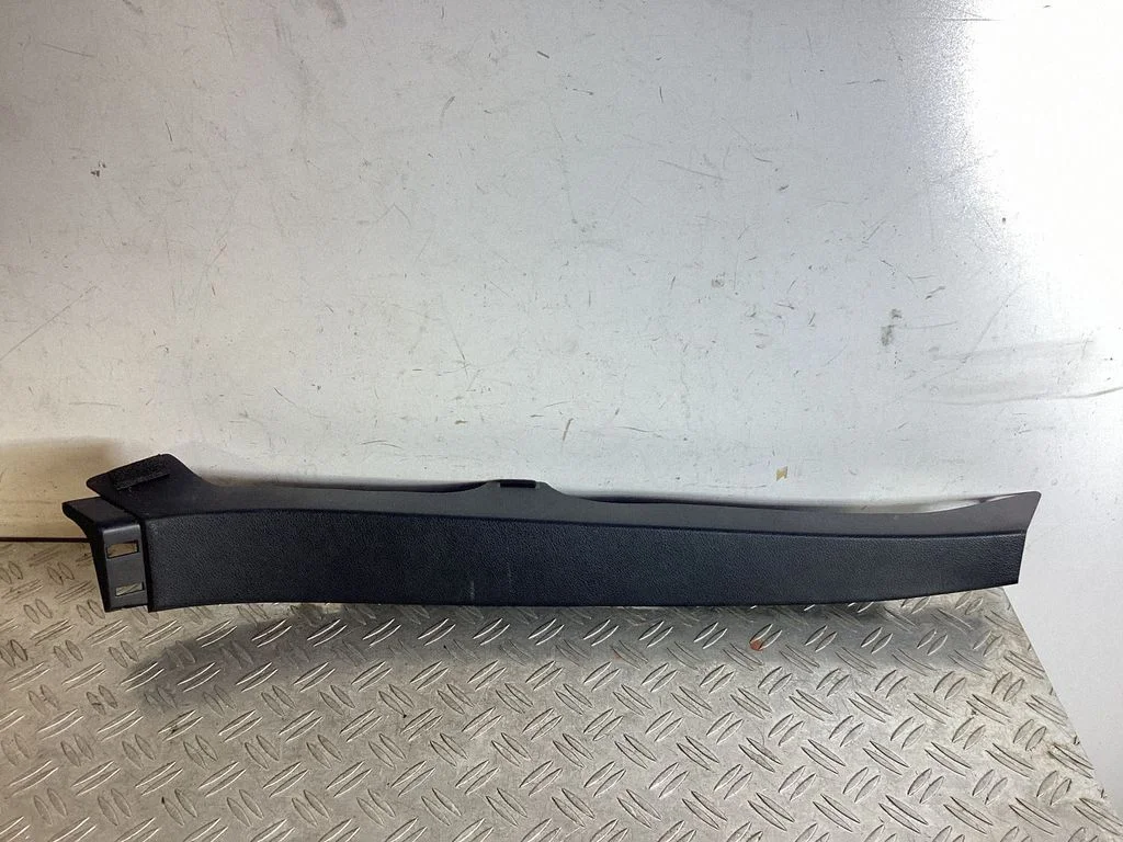 Rear seat side top trim – Lexus GS 250 350 300H 450H (2013-)
