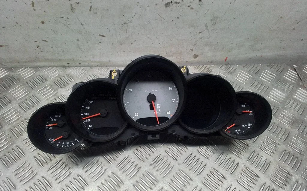 Speedometer (instrument cluster) – Porsche 911 997 (2004-2013)