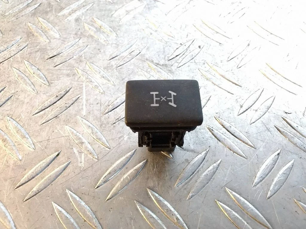 Diferentsiaali lukustuse lüliti – Toyota Land Cruiser (J150) (2009-)
