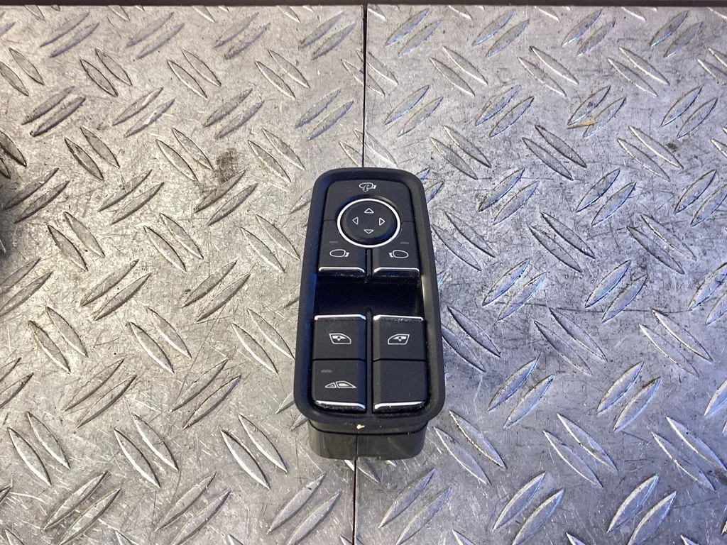 Electric window control switch – Porsche 911 991 (2011-2019)