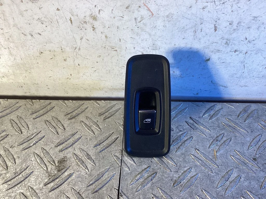 Electric window control switch – Porsche 911 991 (2011-2019)