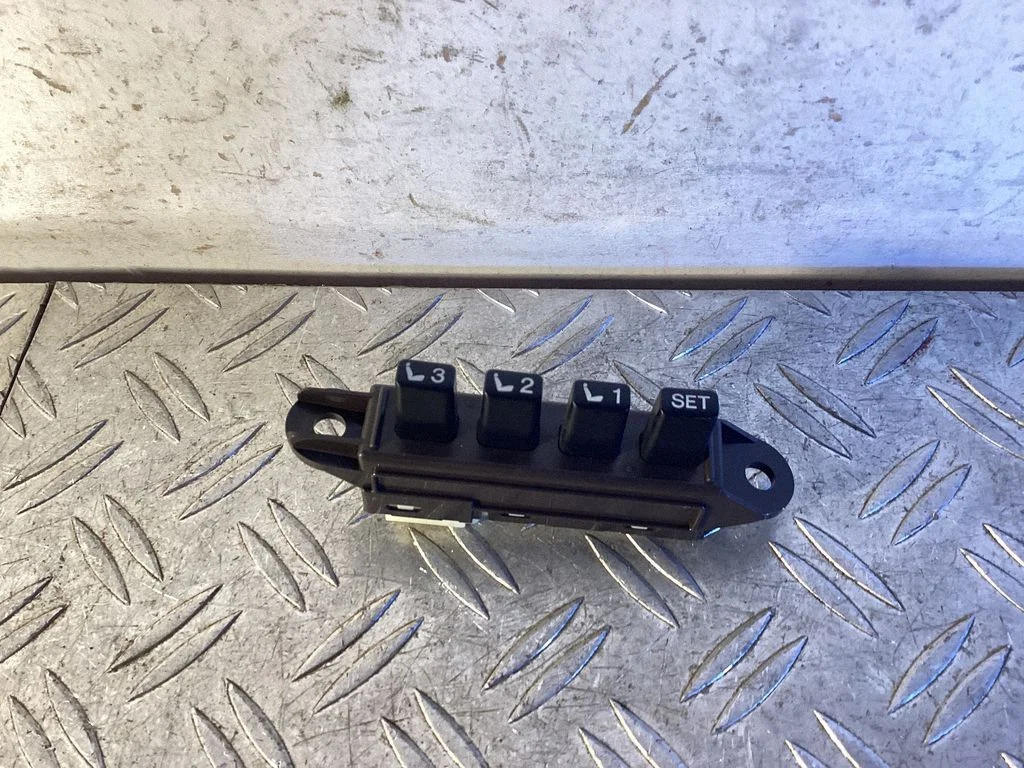 Przełącznik pamięci foteli – Lexus GS 300 350 430 450H (2005-2012)