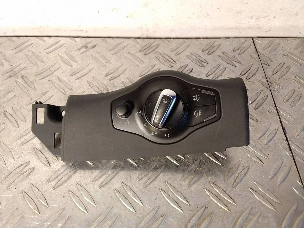 Light switch – Audi A4 Allroad B8 (2008-2016)