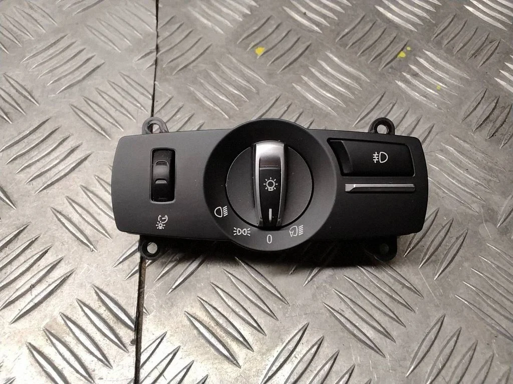 Light switch – BMW 5 Series F10 F11 (2009-2016)