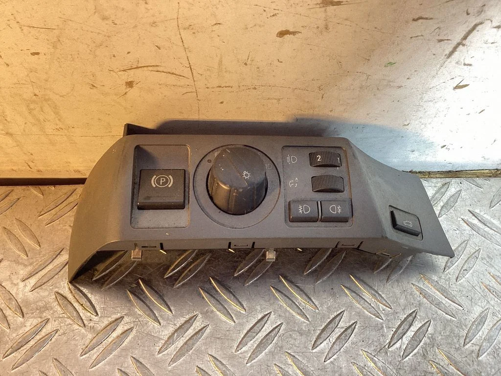 Light switch – BMW 7 Series E65 E66 (2001-2008)