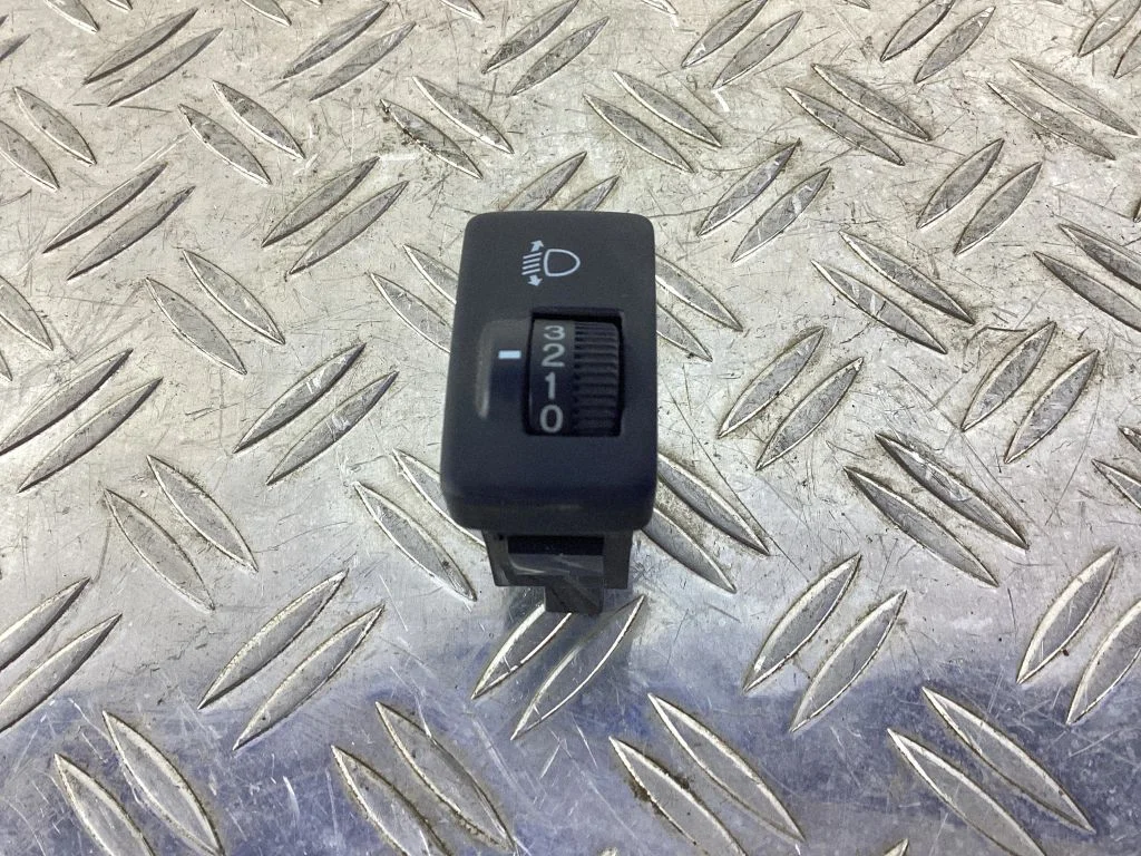 Headlight level height control switch – Honda Accord (2008-2016)