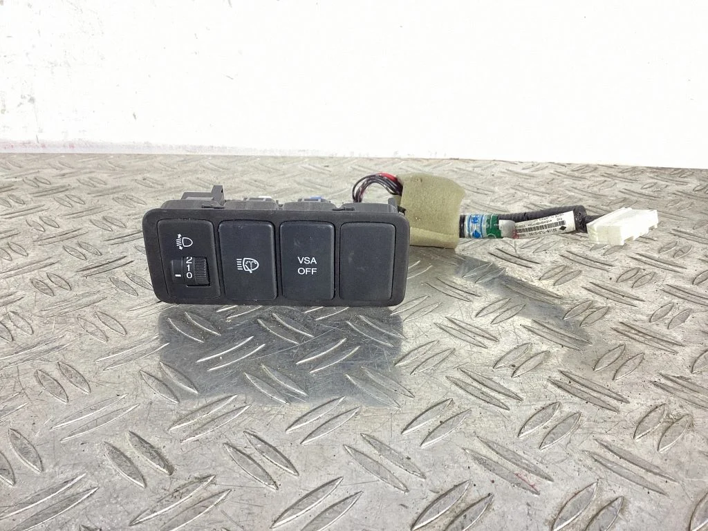 Headlight level height control switch – Honda Accord (2008-2016)