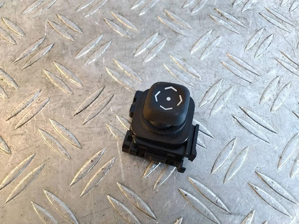 Wing mirror switch – Lexus NX (2014-2021)