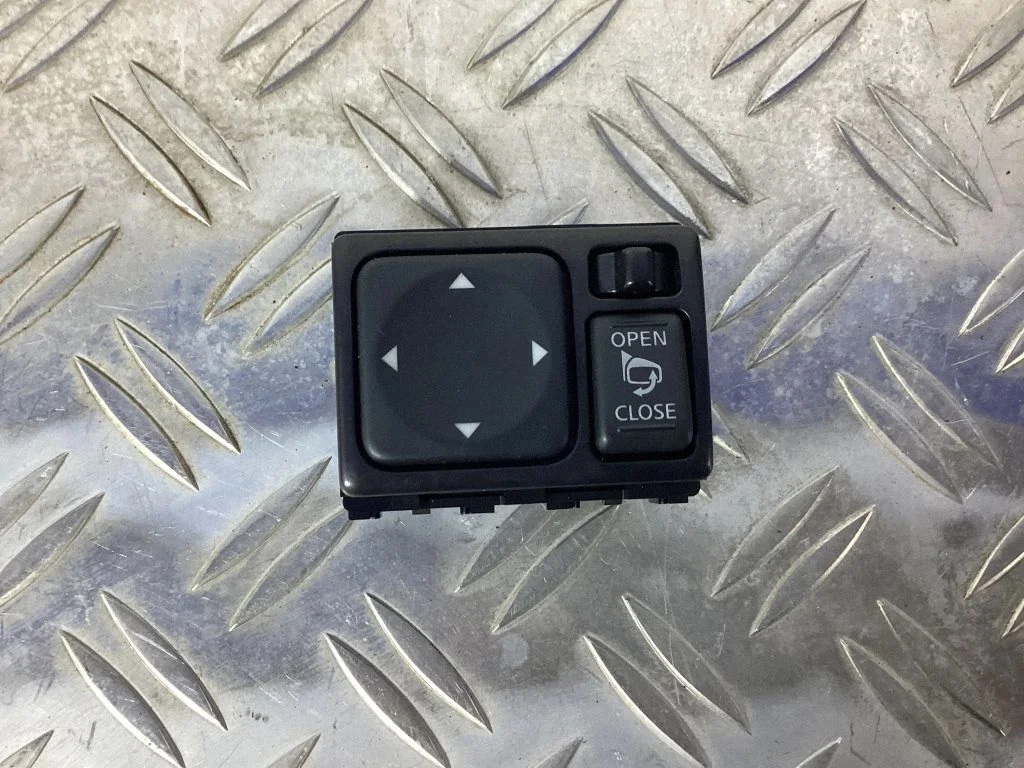 Wing mirror switch 4806K1