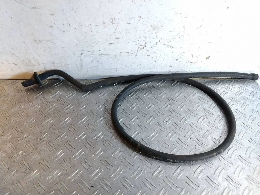 Water drain line hose – Porsche Macan (95B) (2019-)
