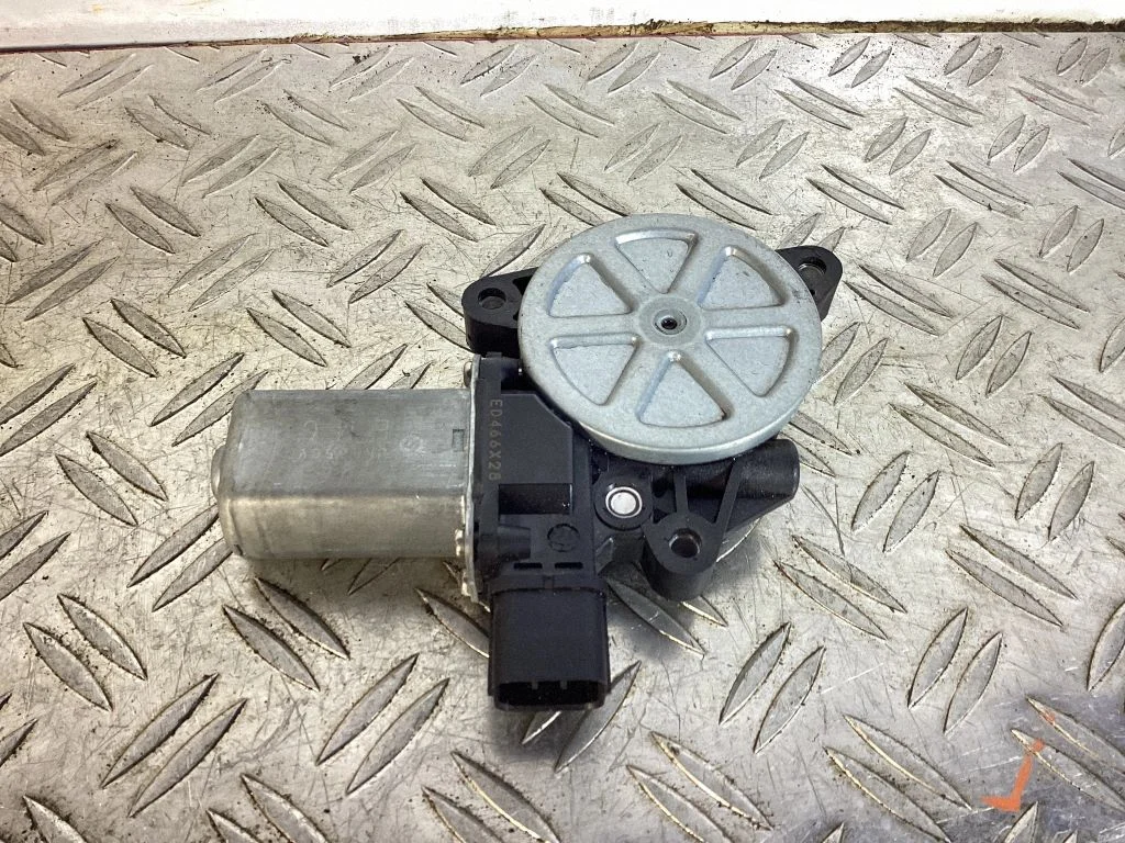 Sunroof motor/actuator – Tesla Model S (2012-)