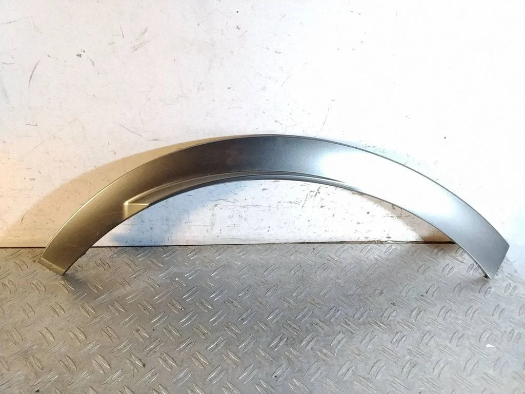 Nakładka nadkola tylnego 7560548050