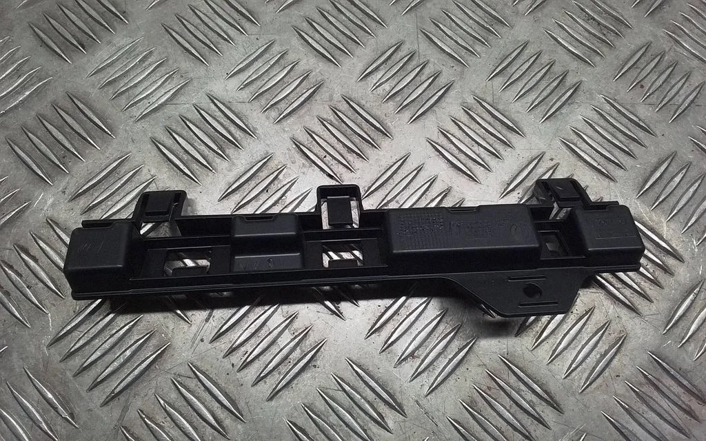 Wzmocnienie progu – BMW Seria 3 F30 F35 F31 (2012-2018)