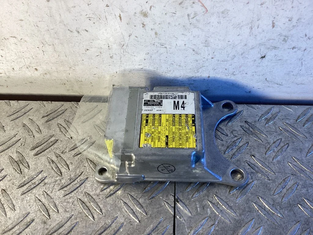 Airbag control unit/module – Toyota Land Cruiser (J150) (2009-)