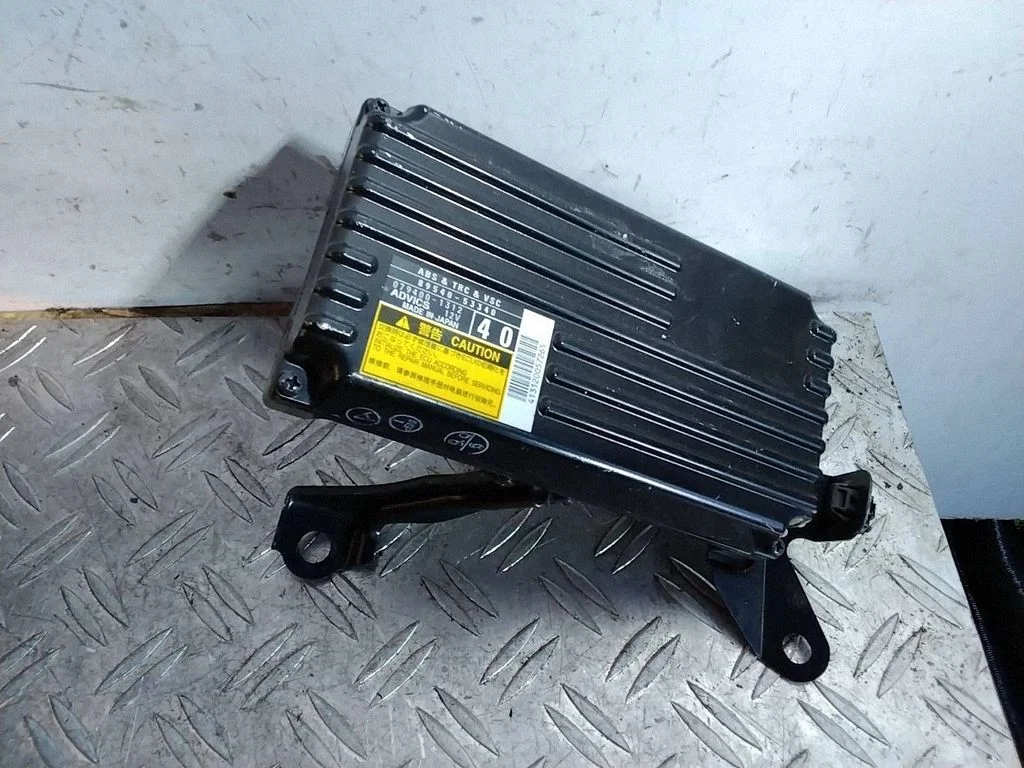ABS-juhtplokk – Lexus IS III XE30 (2013-2020)