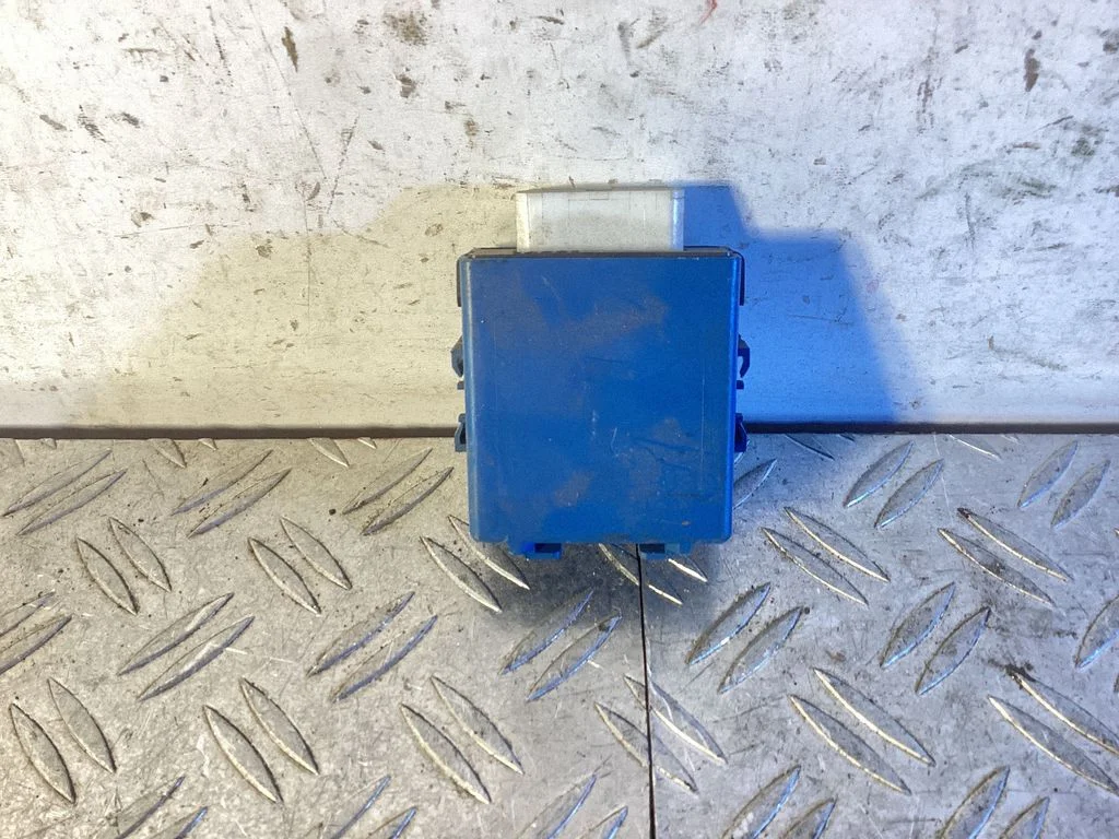 Door central lock control unit/module – Lexus RX III (2008-2015)
