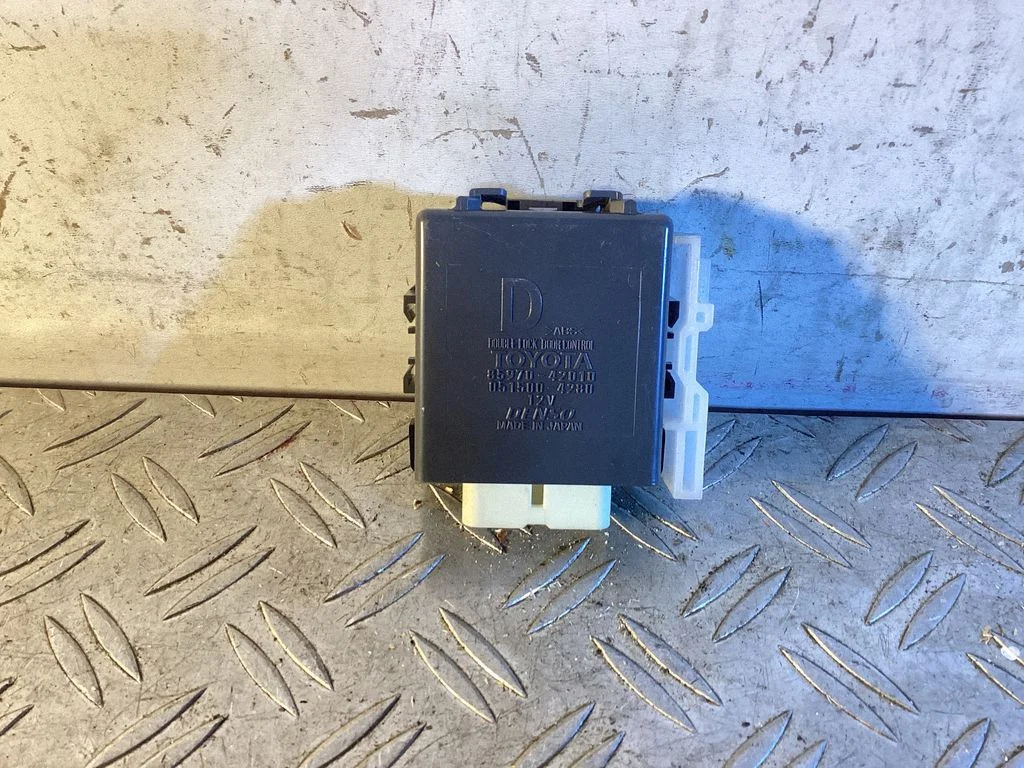 Door central lock control unit/module – Lexus NX (2014-2021)