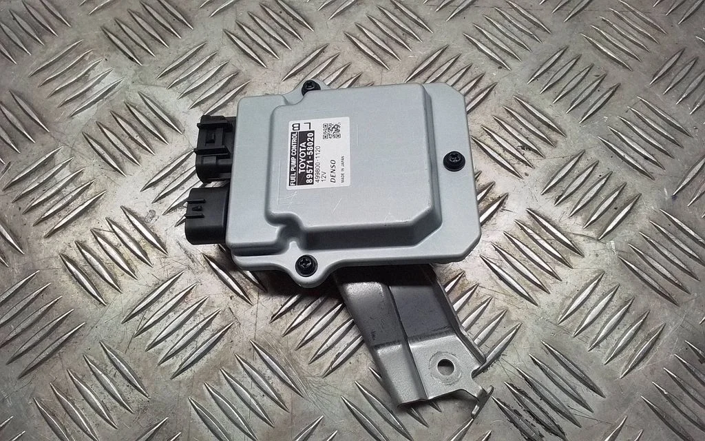 Fuel injection pump control unit/module – Lexus RX 450H (2016-)