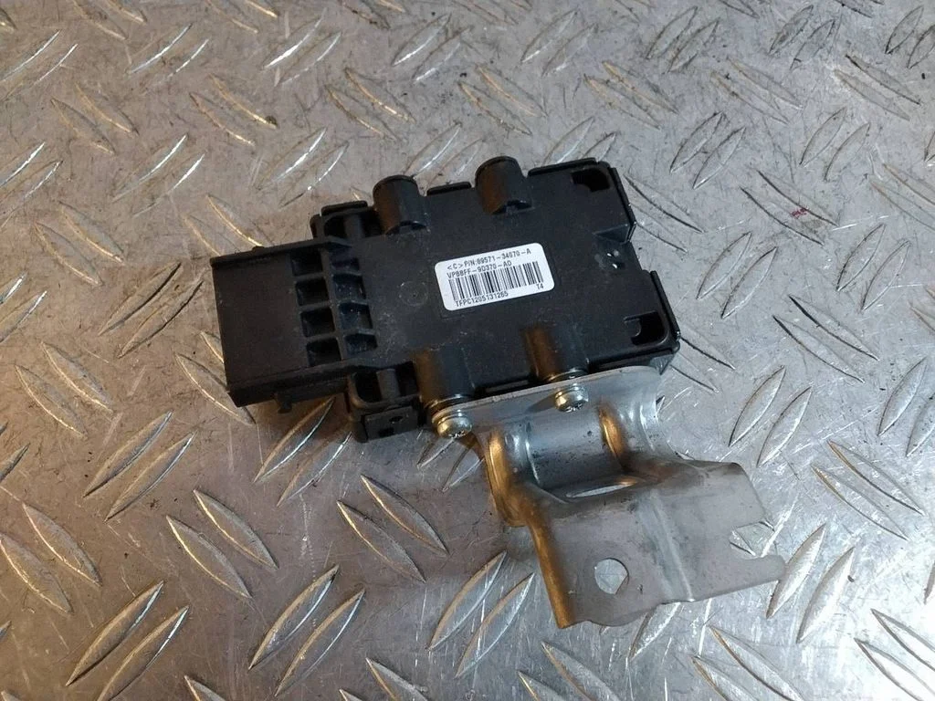 Fuel injection pump control unit/module – Lexus IS III XE30 (2013-2020)
