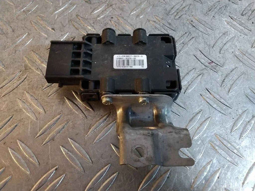 Fuel injection pump control unit/module – Lexus IS III XE30 (2013-2020)