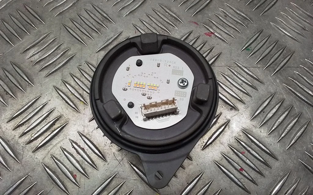 Xenon control unit/module – Lexus LBX (2024-)