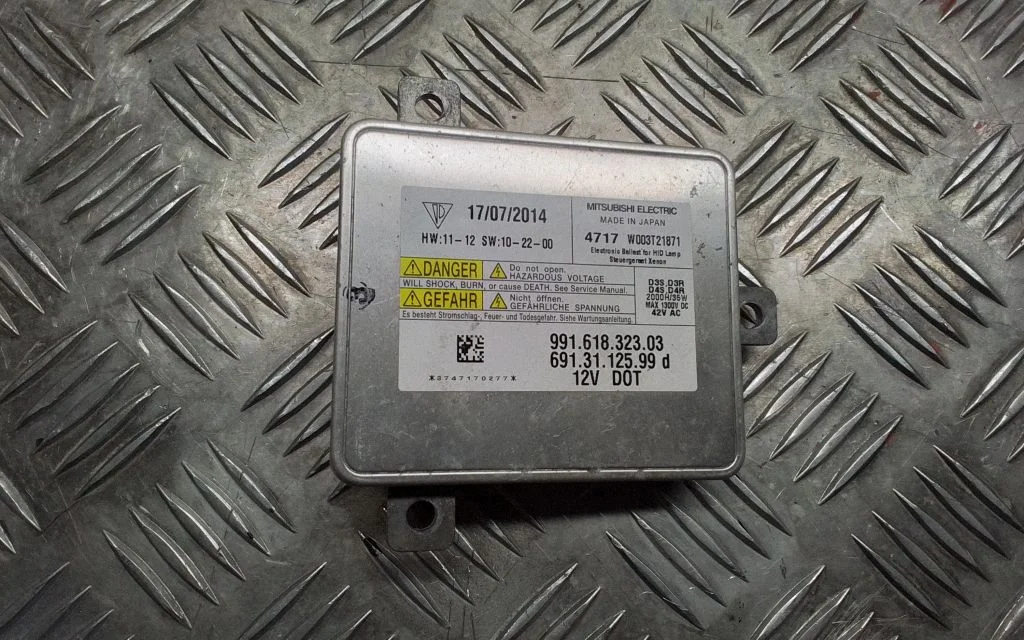 Xenon control unit/module – Porsche Macan (95B) (2014-2018)