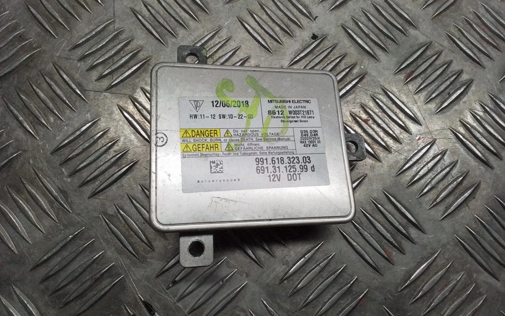 Xenon control unit/module – Porsche Macan (95B) (2014-2018)