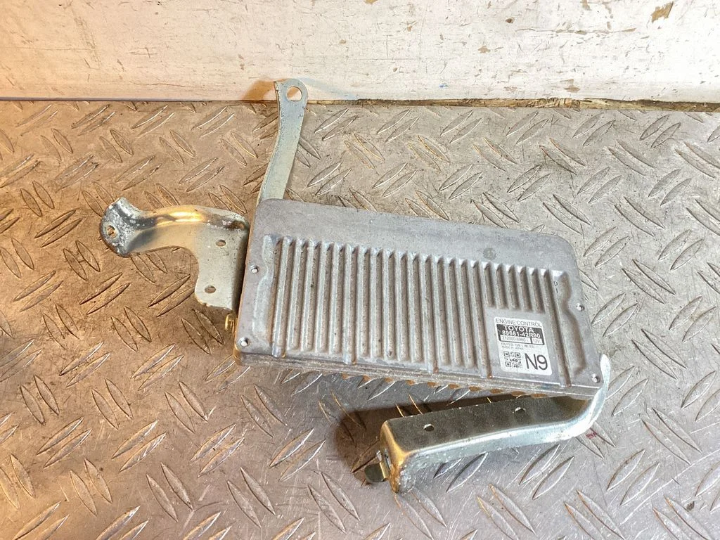 Engine control unit/module – Toyota RAV 4 (XA40) (2012-2018)
