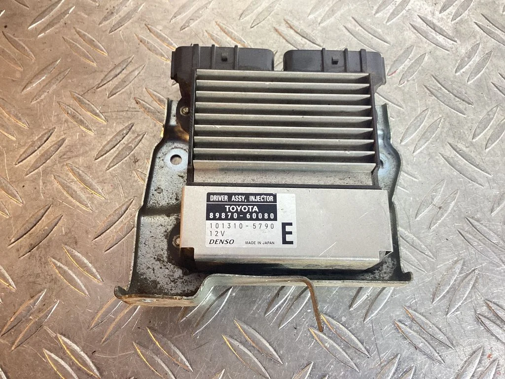 Central body control module – Toyota Land Cruiser (J200) (2008-)