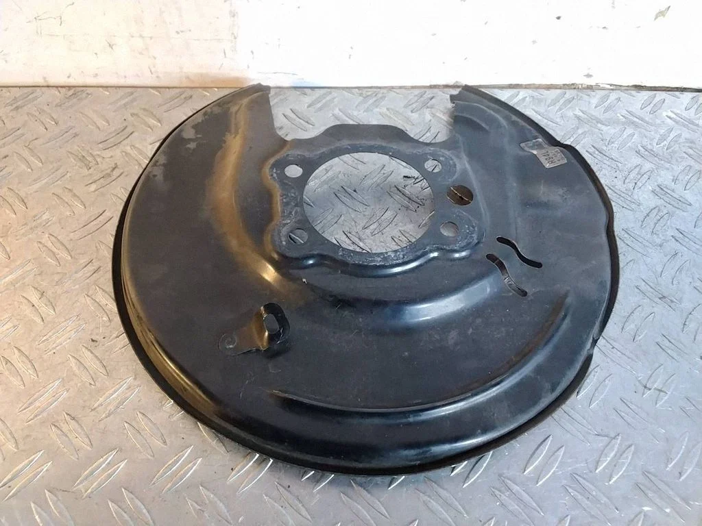 Rear brake disc plate dust cover – Lexus RX 450H (2016-)