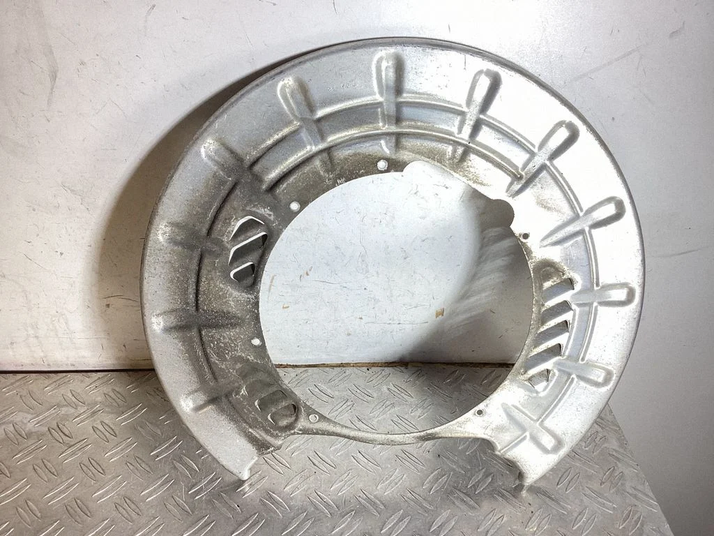 Rear brake disc plate dust cover – Porsche Cayenne (92A) (2010-2017)
