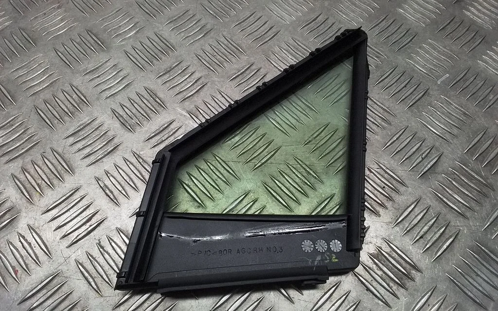 Front door vent window glass four-door – Lexus NX (2021-)