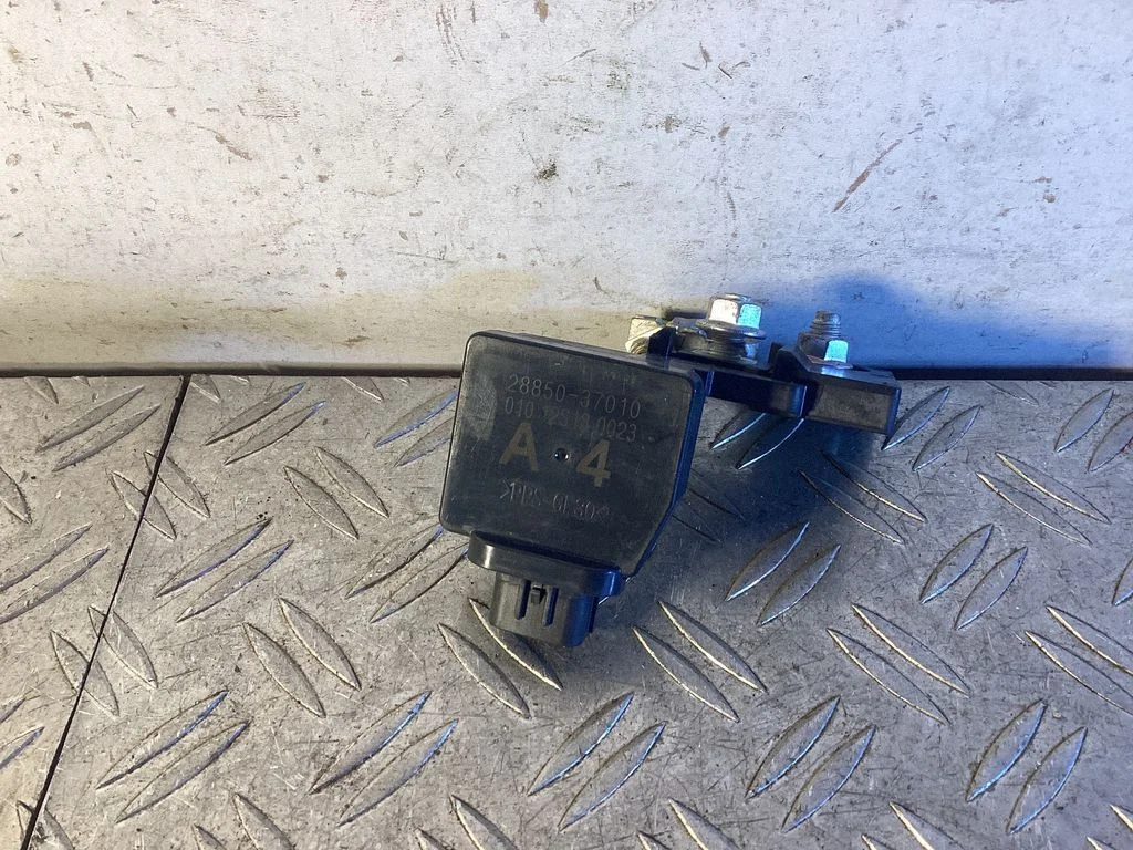 Negative earth cable (battery) – Toyota RAV 4 (XA40) (2012-2018)