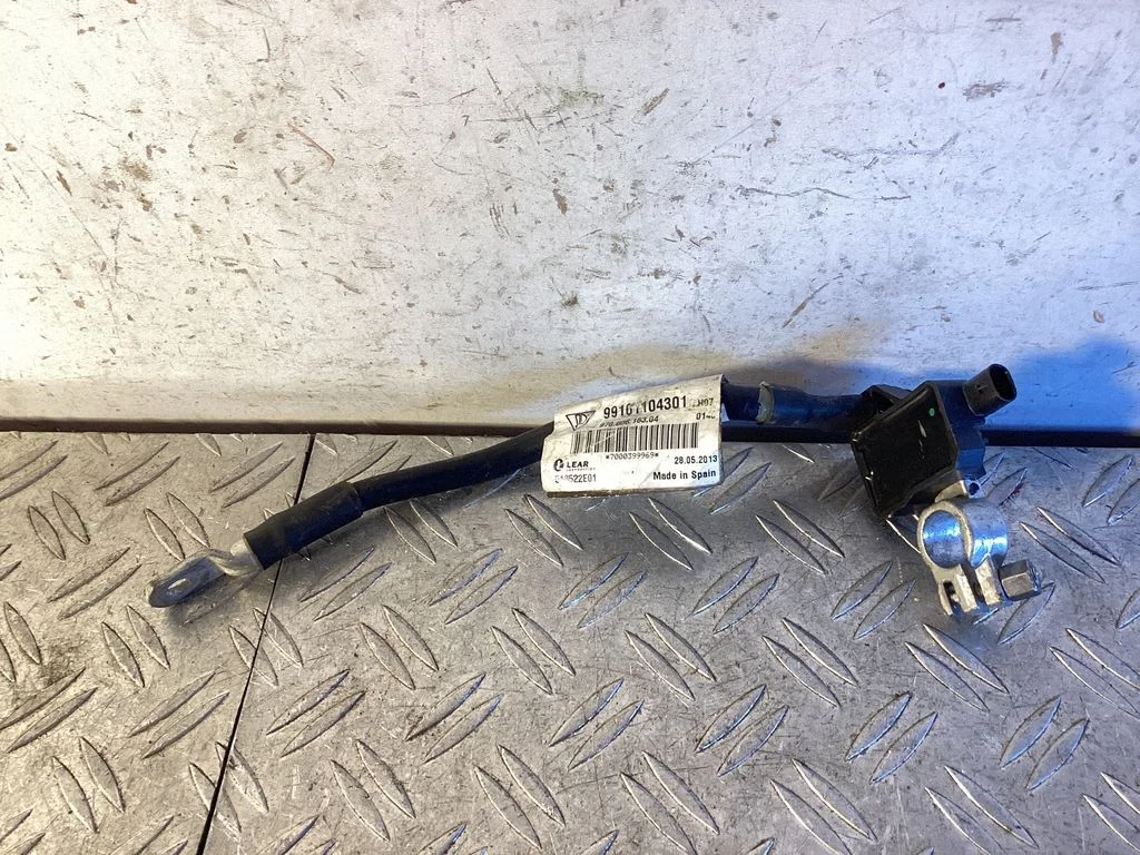 Negative earth cable (battery) – Toyota RAV 4 (XA40) (2012-2018)