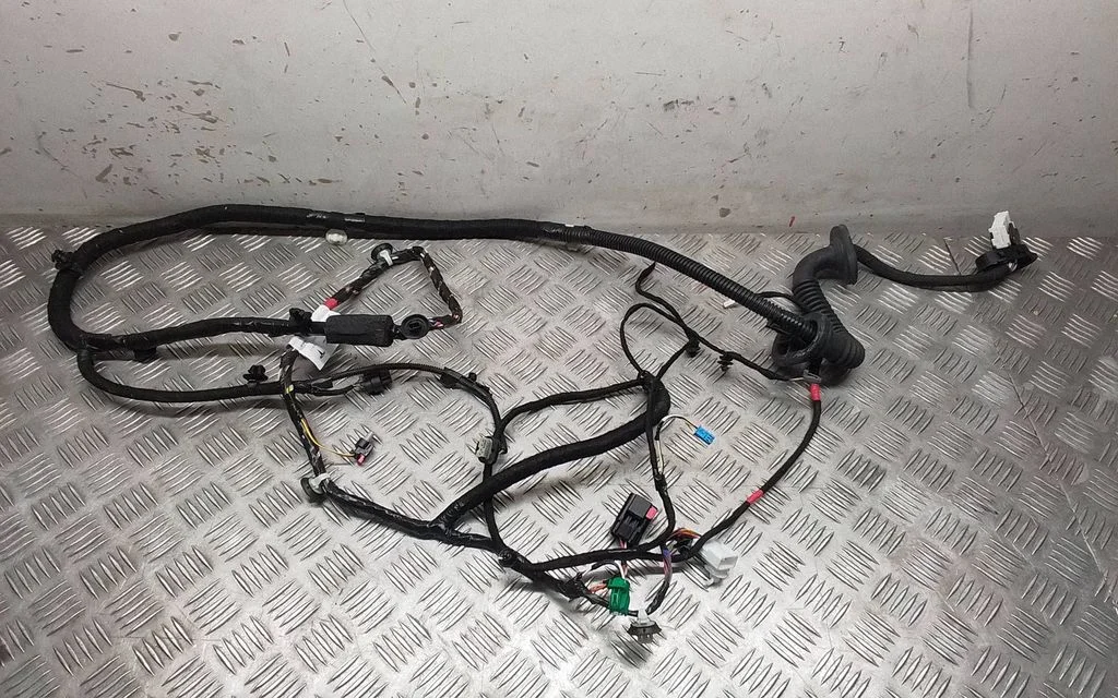 Front door wiring loom – Tesla Model Y (2020-)
