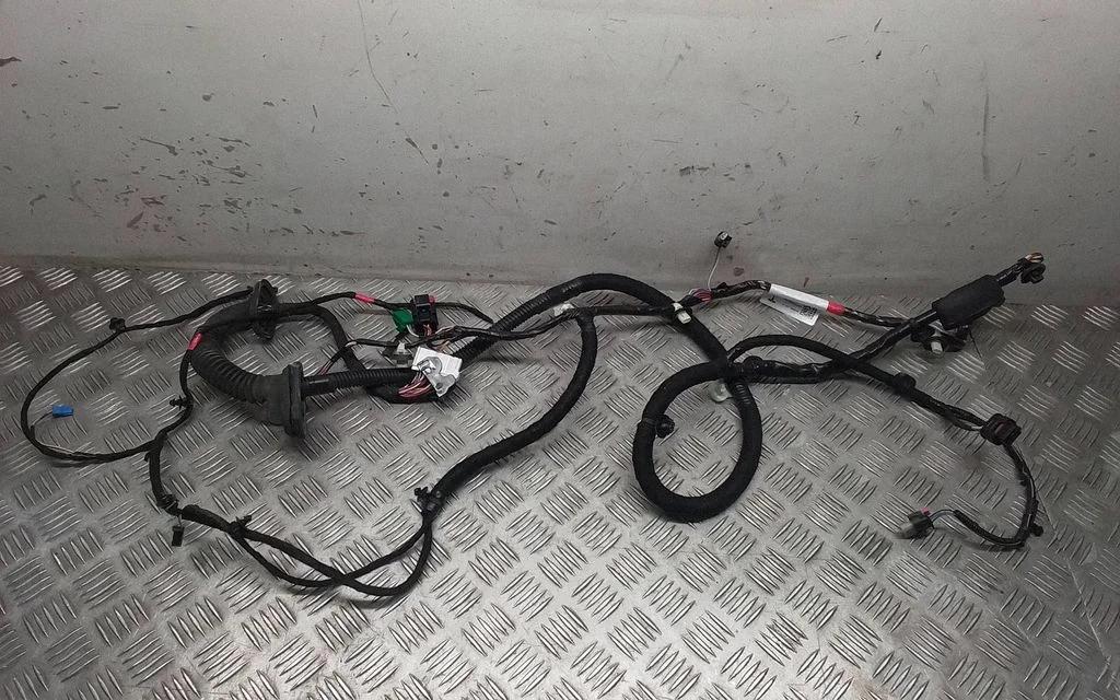 Front door wiring loom – Tesla Model Y (2020-)