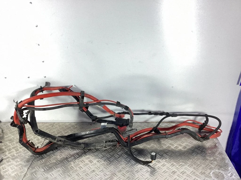 Positive cable (battery) – BMW X5 E70 (2006-2013)