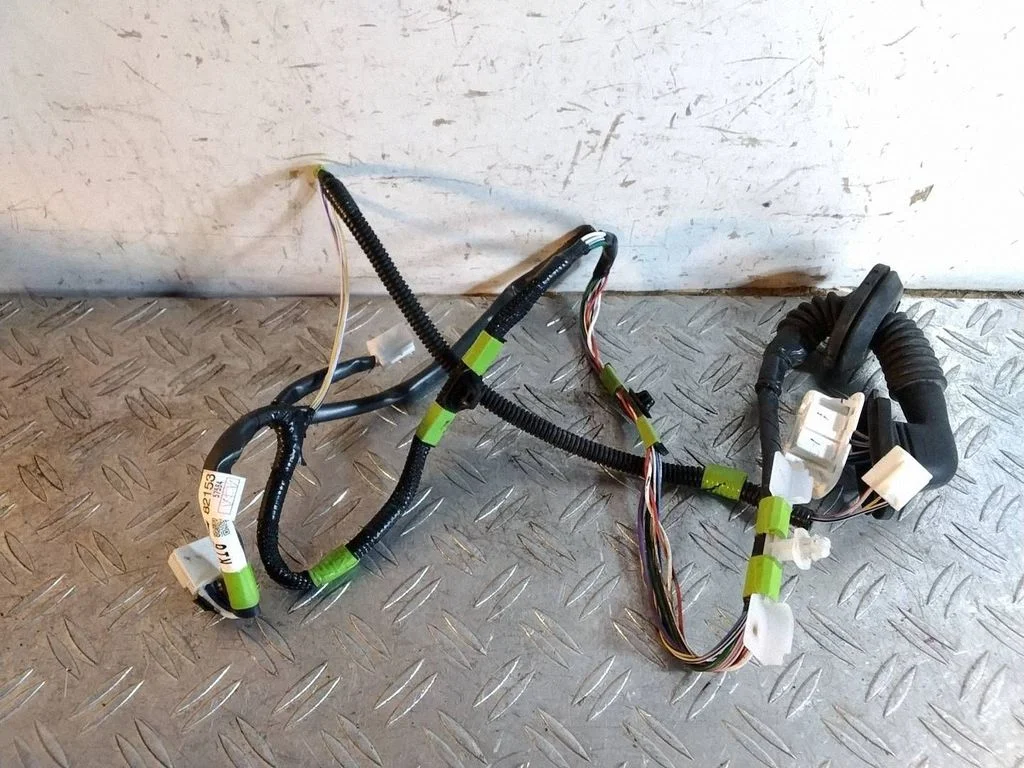Rear door wiring loom – Toyota RAV 4 (XA40) (2012-2018)