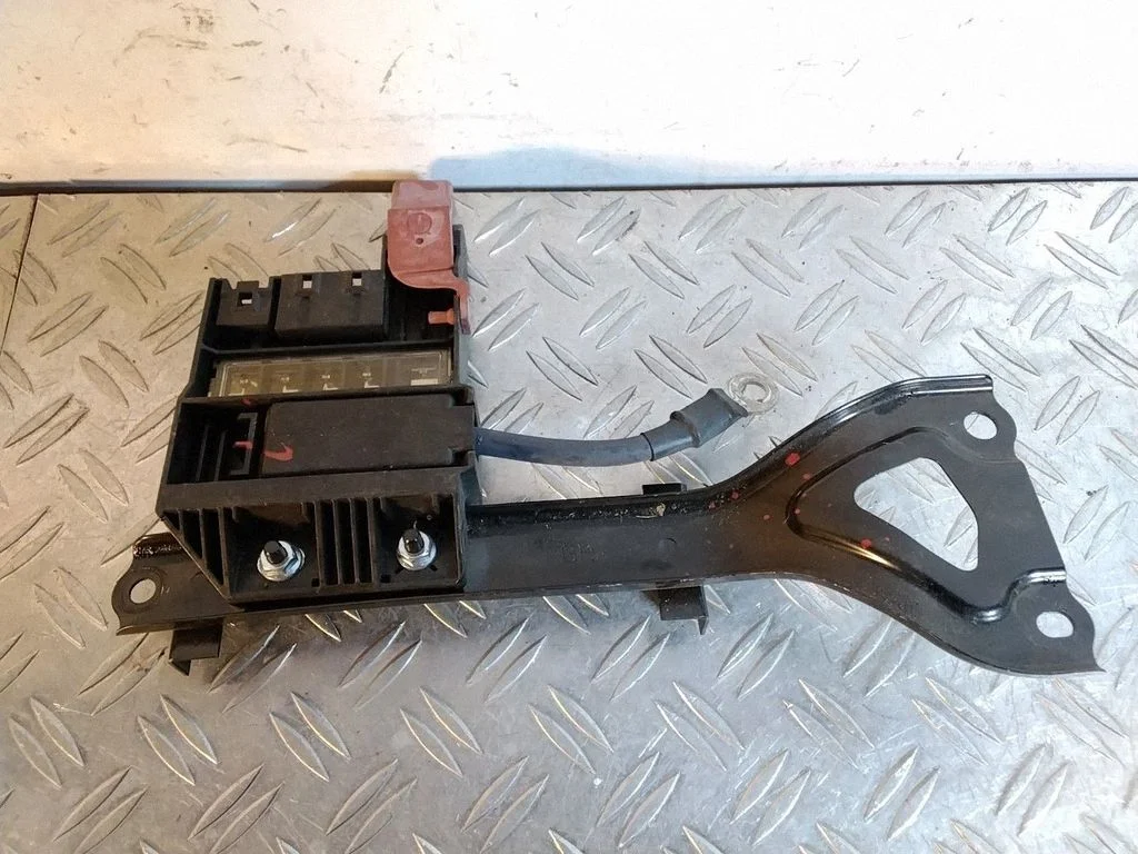 Positive wiring loom – Lexus GS 250 350 300H 450H (2013-)