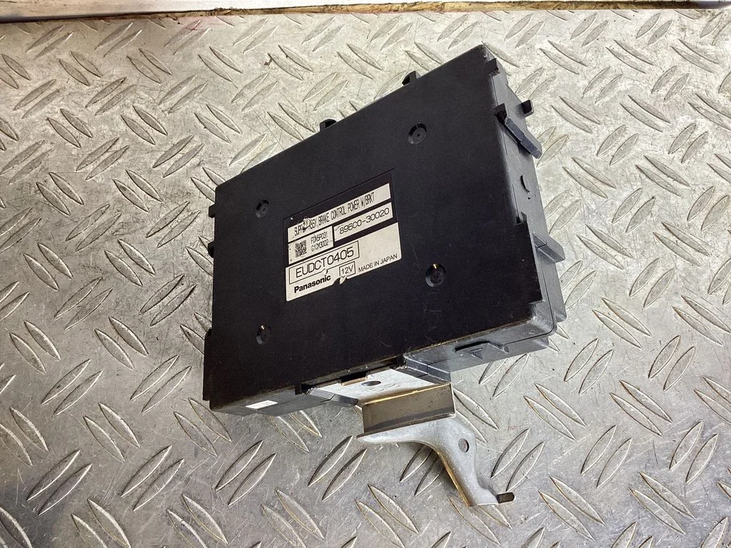 Brake system control unit/module – Lexus GS 250 350 300H 450H (2013-)