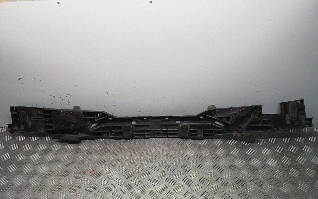Rear bumper corner part panel trim – Toyota Land Cruiser (J200) (2008-)
