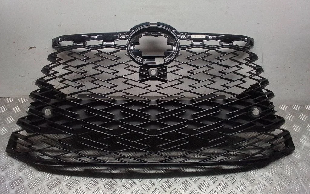 Front grill – Lexus RX 450H (2016-)
